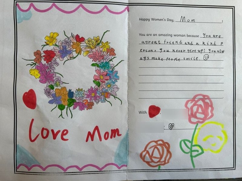 A finished student card reading Happy Women's Day, Mom
